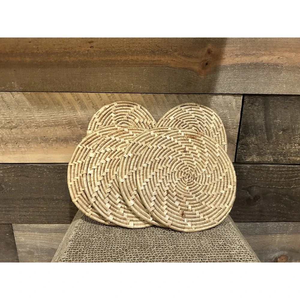 Vintage Straw Raffia Teddy Bear Wall Pocket Holder With 5 Pot Or‎ Pan Coasters
